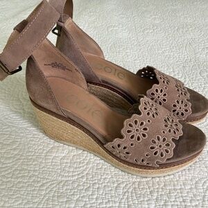 Nicole neutral wedge sandal size 7